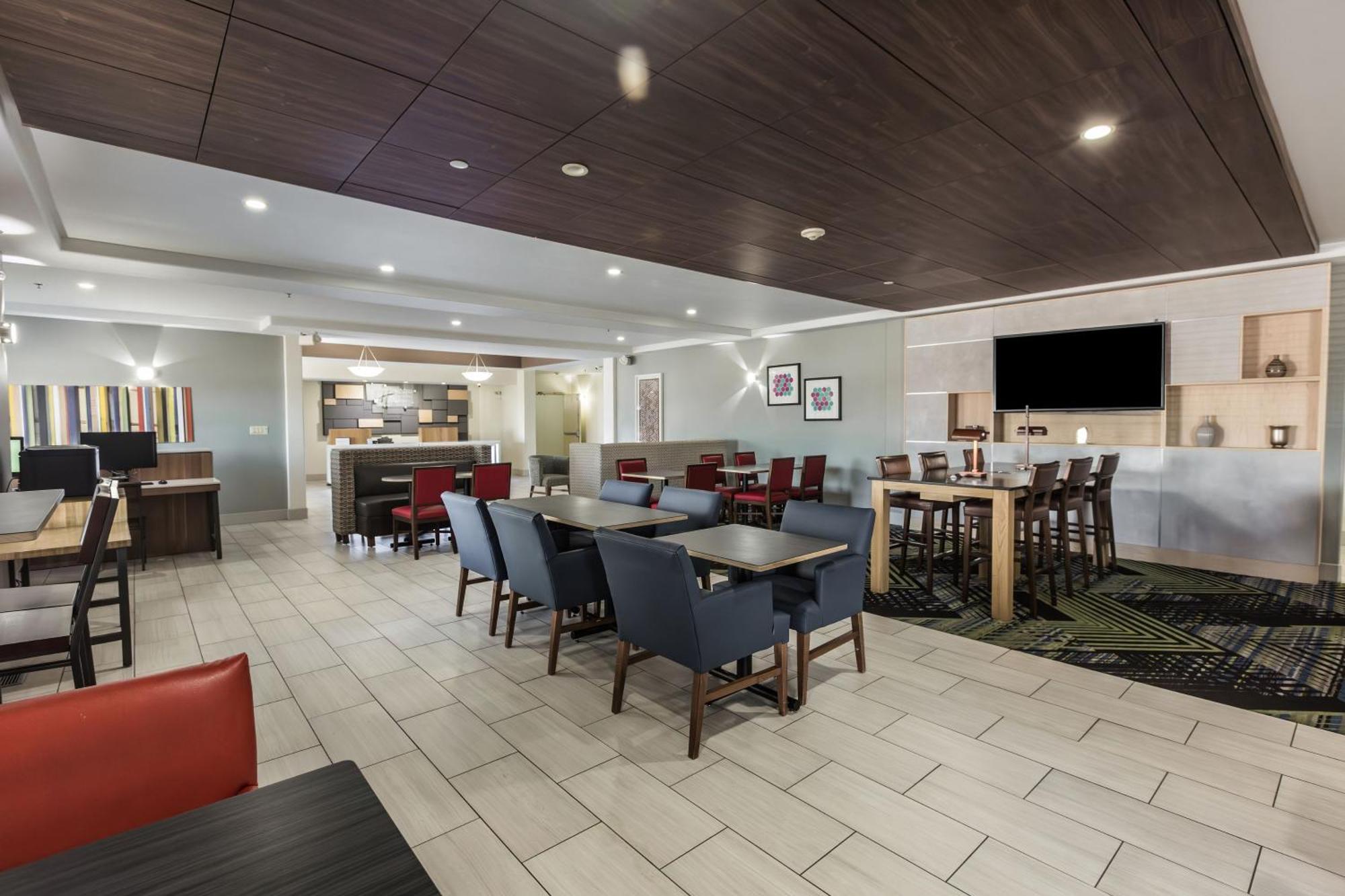 Holiday Inn Express & Suites-Regina-South By Ihg Bagian luar foto