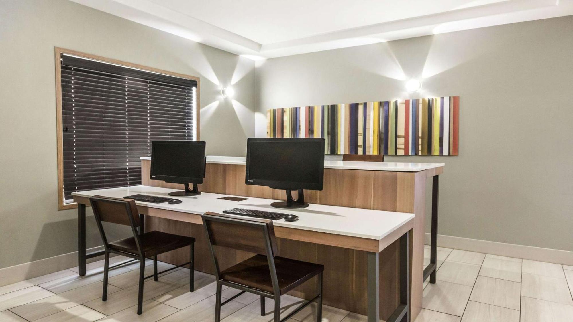 Holiday Inn Express & Suites-Regina-South By Ihg Bagian luar foto