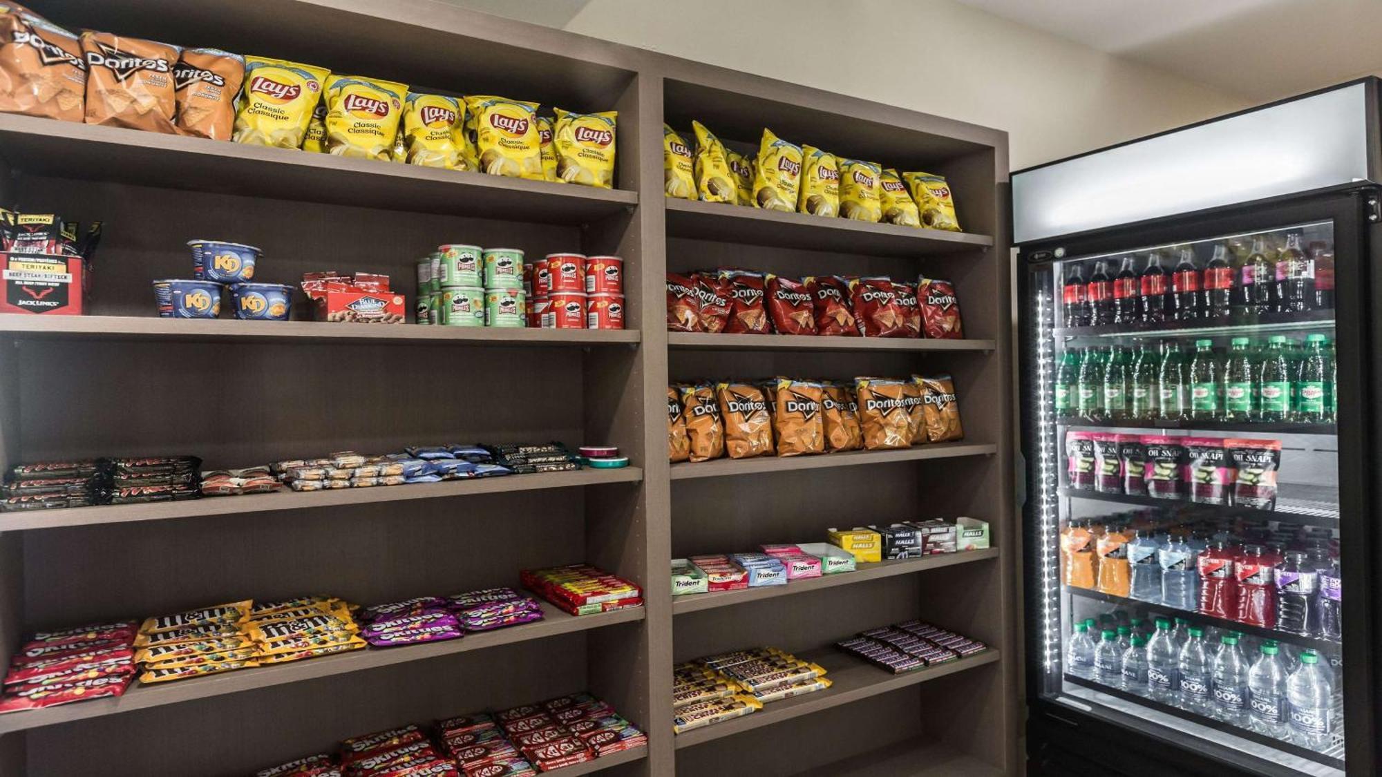 Holiday Inn Express & Suites-Regina-South By Ihg Bagian luar foto