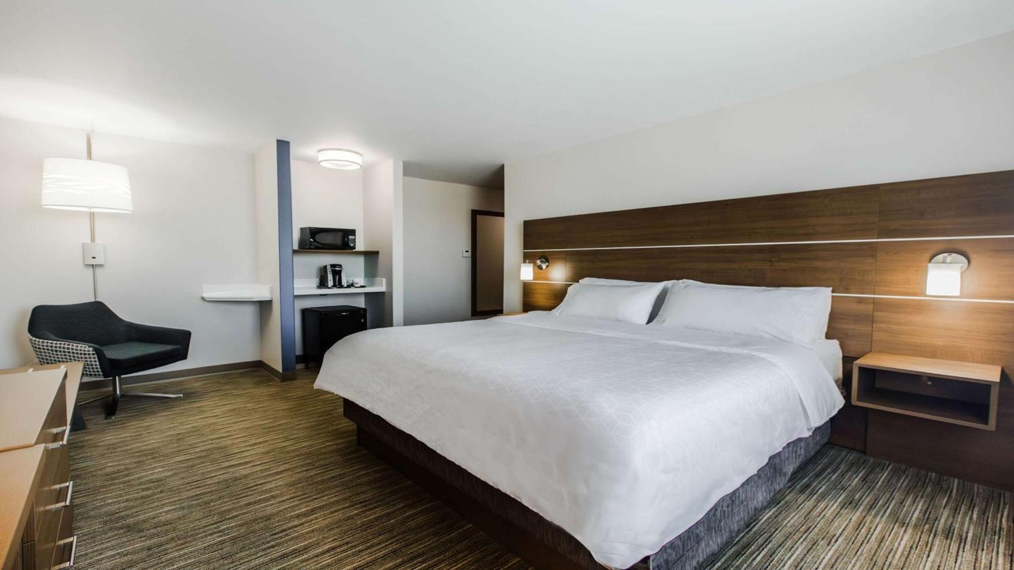 Holiday Inn Express & Suites-Regina-South By Ihg Bagian luar foto